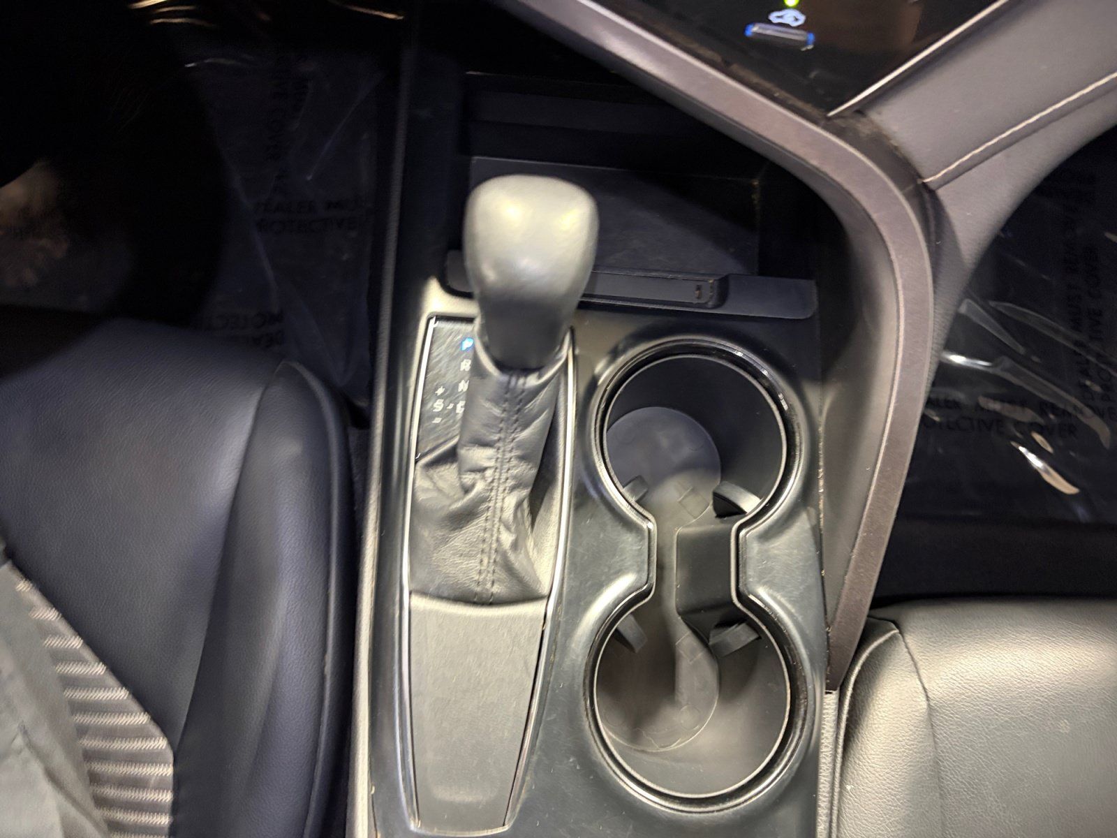 Used 2019 Toyota Camry SE w/ Audio Package FWD image 17