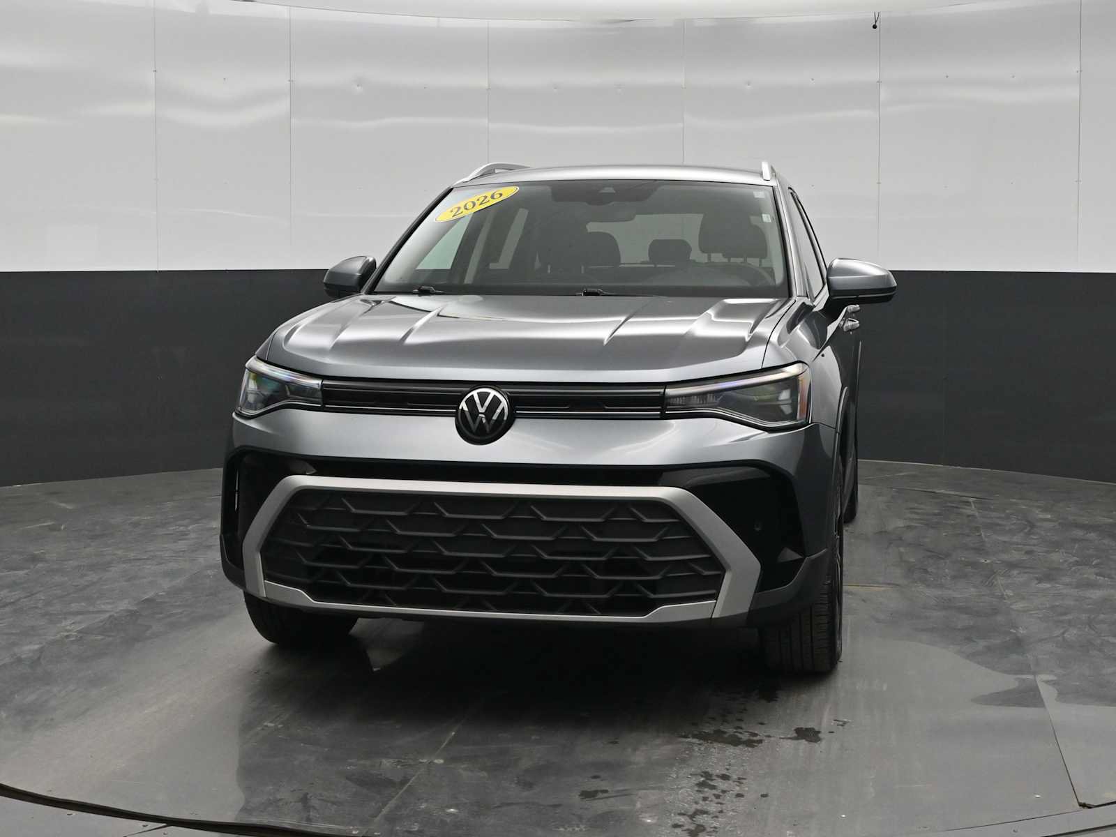 Used 2026 Volkswagen Taos SE AWD/4WD image 3