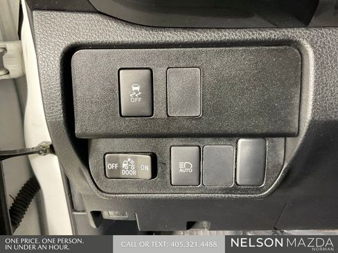 Used 2022 Toyota Tacoma SR AWD/4WD image 41