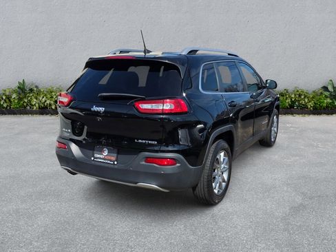 Used 2018 Jeep Cherokee Limited image 8