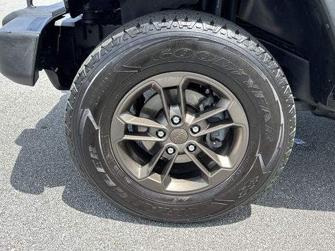 Used 2014 Jeep Wrangler Unlimited Sport AWD/4WD image 13