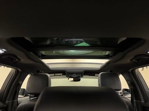 Used 2023 Jaguar F-PACE S AWD/4WD image 21