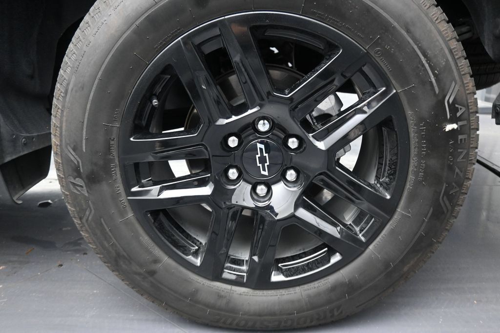 Used 2025 Chevrolet Silverado 1500 RST RWD image 10