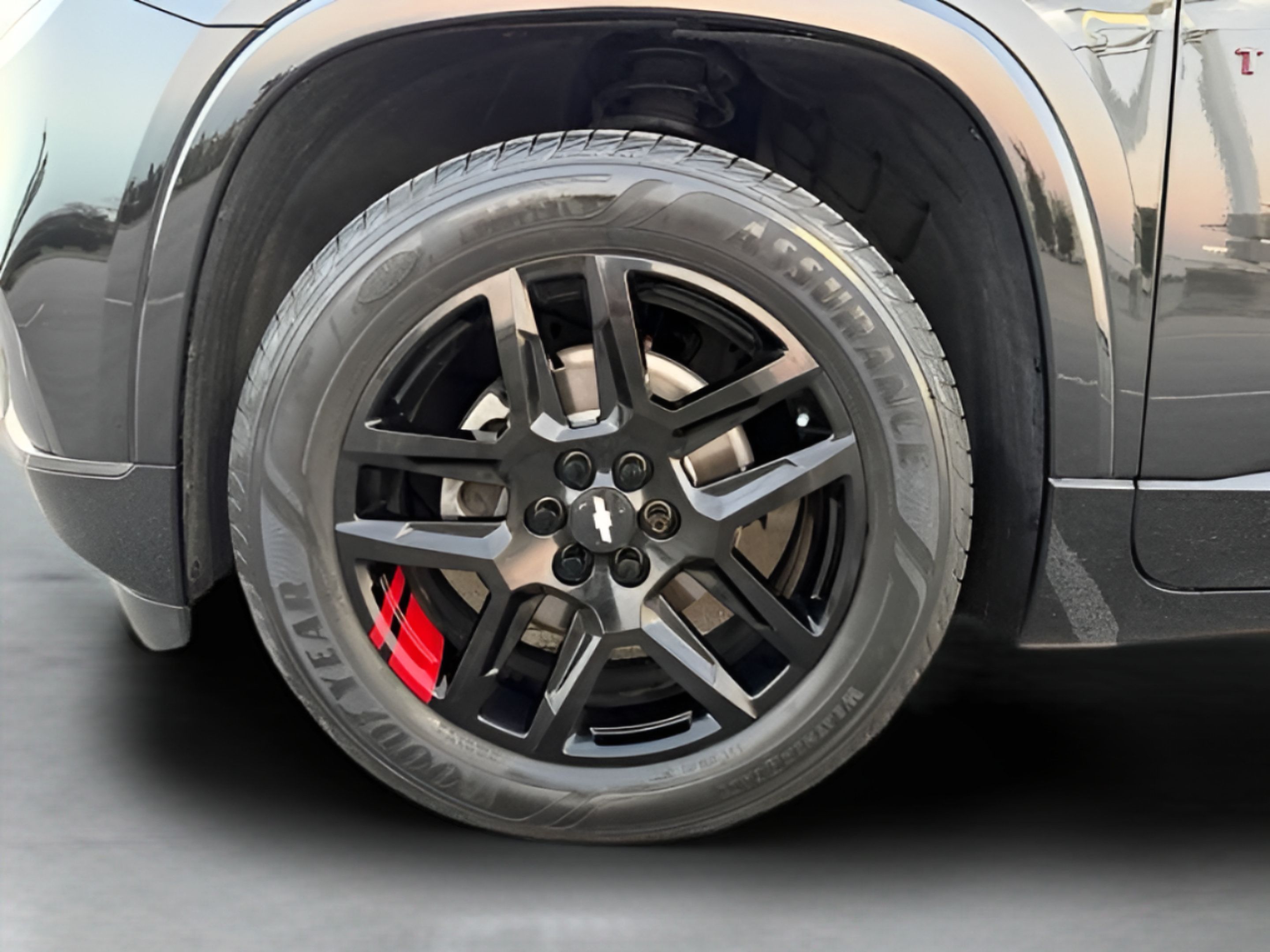 Used 2020 Chevrolet Traverse Premier w/ Redline Edition AWD/4WD image 10