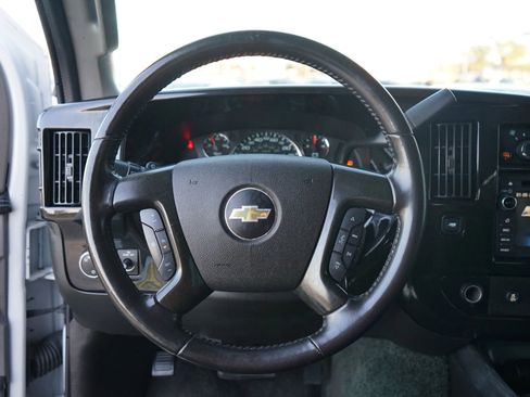 Used 2016 Chevrolet Express 2500 Extended image 22