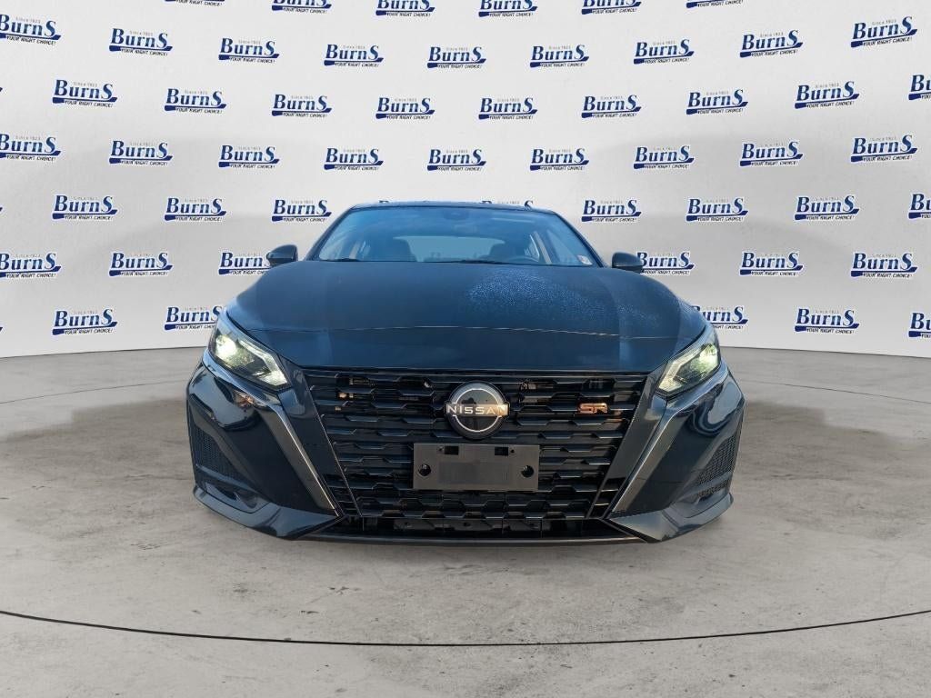 Used 2024 Nissan Altima 2.5 SR w/ SR Premium Package FWD image 7