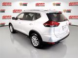 Used 2019 Nissan Rogue SV image 2