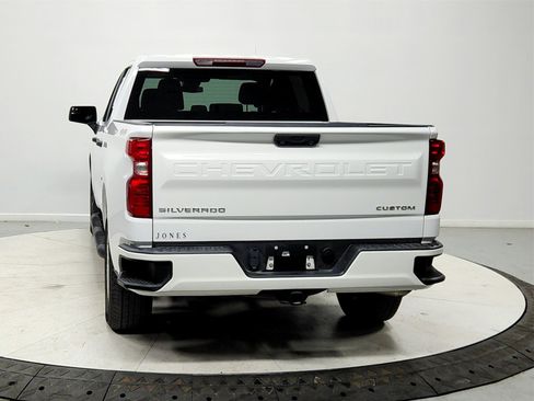 Used 2024 Chevrolet Silverado 1500 Custom image 6