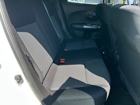 Used 2016 Nissan Juke S image 28