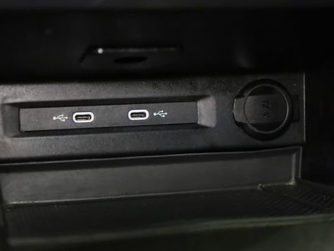 Used 2024 Volkswagen Tiguan SE R-Line image 23