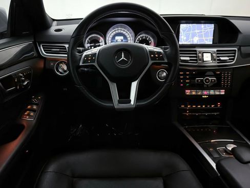 Used 2014 Mercedes-Benz E 350 4MATIC Sedan image 30