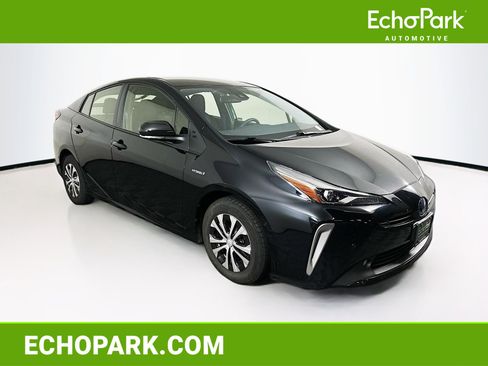 Used 2021 Toyota Prius LE image 1