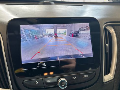 Used 2023 Chevrolet Malibu LT w/ Driver Confidence Package FWD image 25