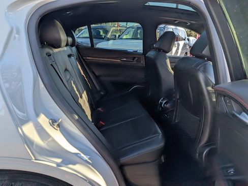 Used 2023 Alfa Romeo Stelvio Estrema image 18