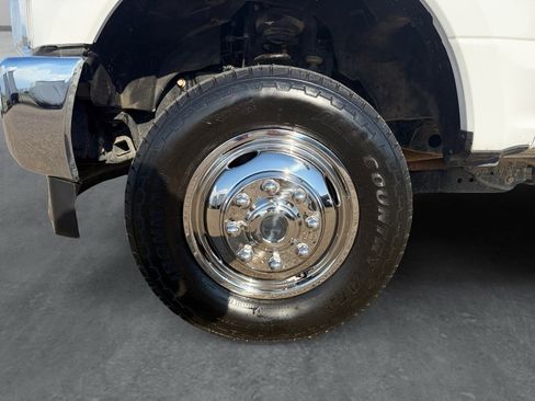 Used 2019 Ford F350 XL w/ Power Equipment Group image 28