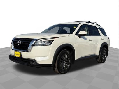 Used 2022 Nissan Pathfinder SV