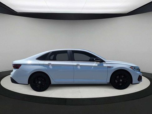 Used 2023 Volkswagen Jetta GLI Autobahn FWD image 9