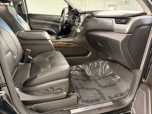 Used 2020 Chevrolet Suburban LT AWD/4WD image 43