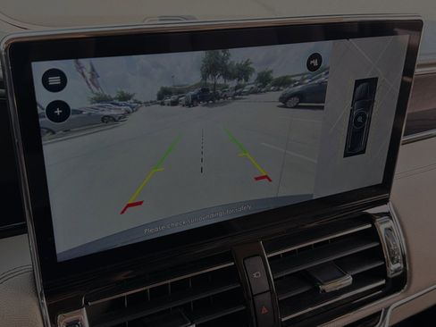 Used 2024 Lincoln Navigator Premiere AWD/4WD image 16