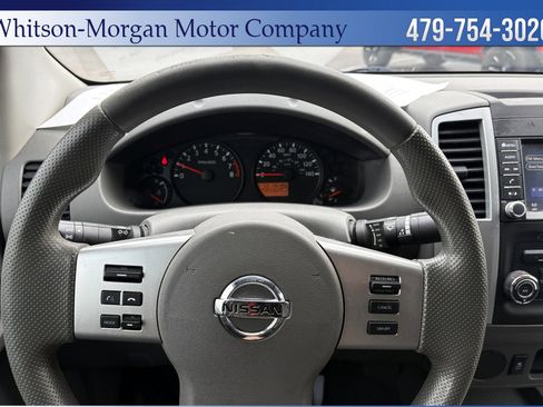 Used 2021 Nissan Frontier SV w/ SV Utility Package image 15