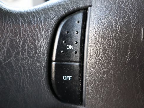 Used 2012 Ford E-350 and Econoline 350 XLT RWD image 29