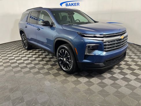 Certified 2026 Chevrolet Traverse LT w/ Sun and Wheel Package AWD/4WD image 8