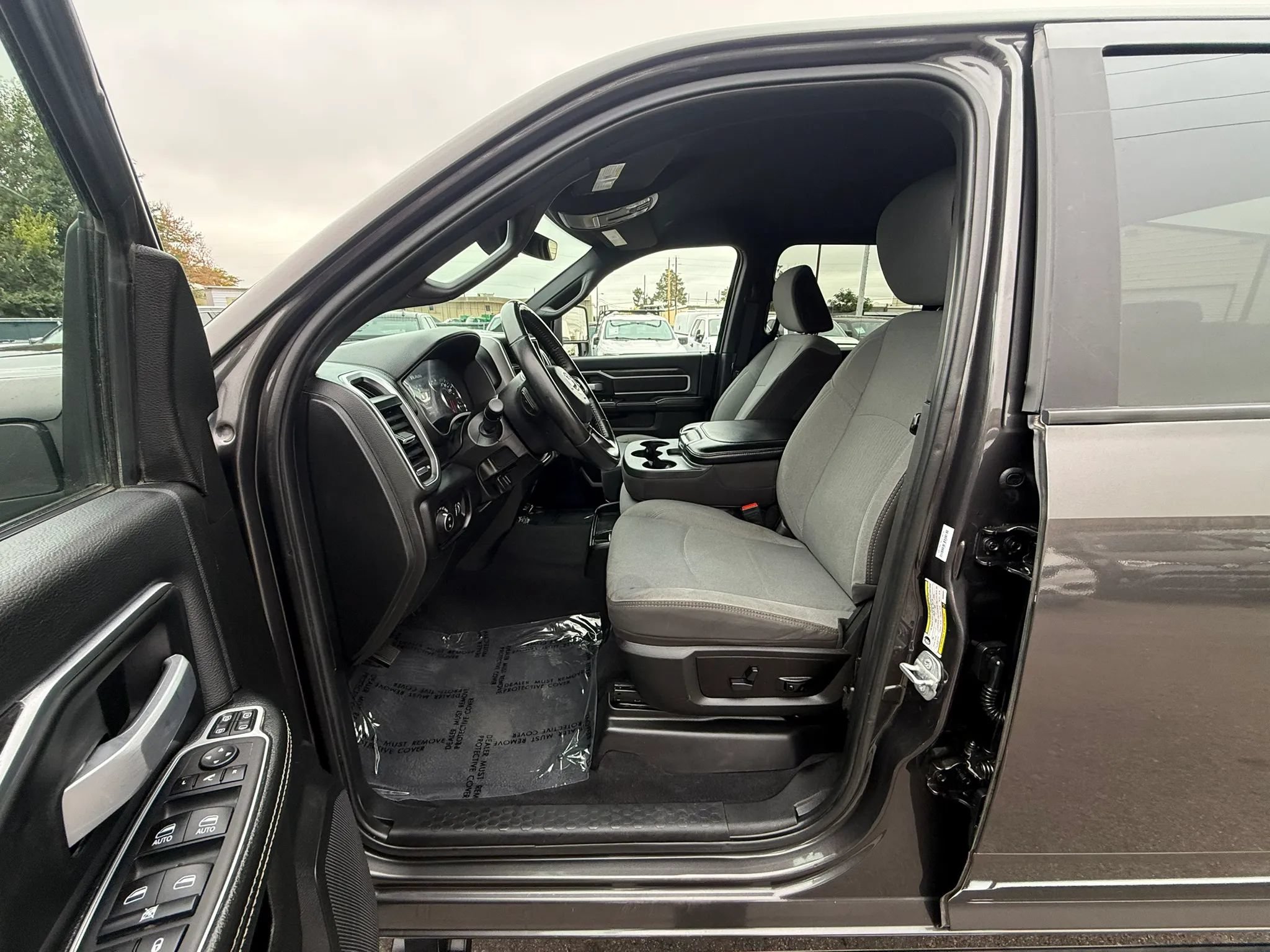 Used 2024 RAM 2500 Big Horn AWD/4WD image 13