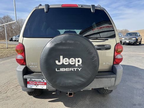 Used 2003 Jeep Liberty Sport image 4