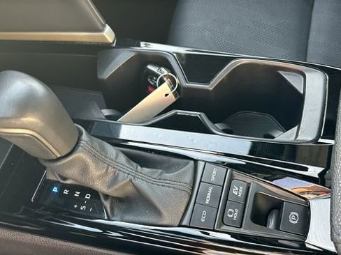 Used 2025 Toyota Camry XSE FWD image 25