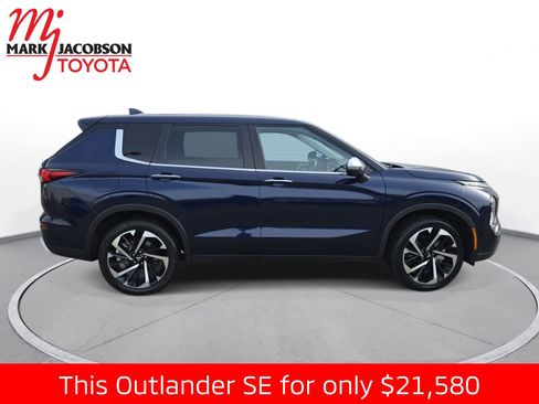 Used 2022 Mitsubishi Outlander SE image 7