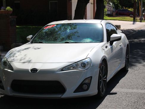 Used 2014 Scion FR-S image 21