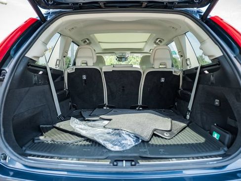 Certified 2024 Volvo XC90 B6 Plus w/ Protection Package Premier AWD/4WD image 10