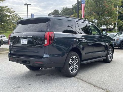 Certified 2025 Ford Expedition Active AWD/4WD image 5