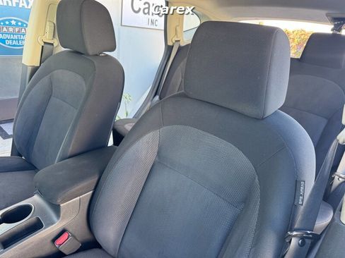 Used 2013 Nissan Rogue S FWD image 13