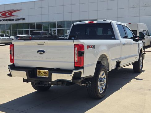 Used 2025 Ford F350 Lariat w/ Lariat Ultimate Package AWD/4WD image 3
