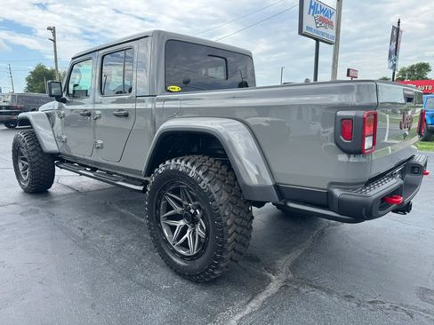 Used 2021 Jeep Gladiator Rubicon AWD/4WD image 13