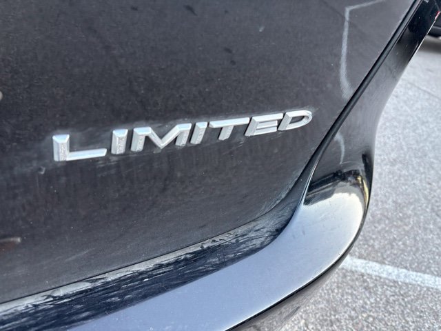 Used 2022 Chrysler Pacifica Limited FWD image 9