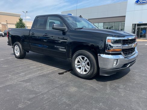 Used 2017 Chevrolet Silverado 1500 LT w/ All Star Edition AWD/4WD image 10