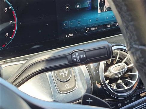 Used 2021 Mercedes-Benz GLB 250 4MATIC image 12