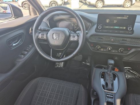 Certified 2025 Honda HR-V Sport image 15