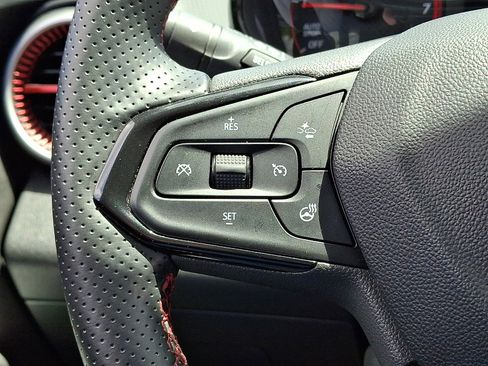 Used 2024 Chevrolet Trax RS w/ Driver Confidence Package FWD image 20