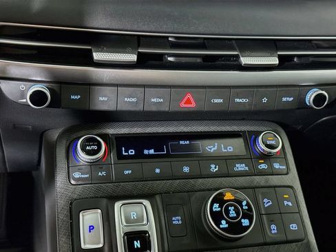 Certified 2023 Hyundai Palisade Limited AWD/4WD image 8