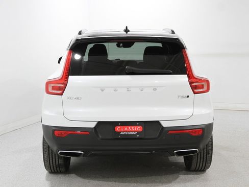 Used 2020 Volvo XC40 T5 R-Design image 19