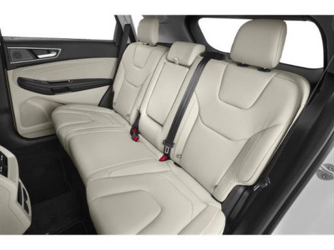 Used 2019 Ford Edge SEL w/ Equipment Group 201A AWD/4WD image 16