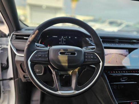 New 2026 Jeep Grand Cherokee L 2WD image 22