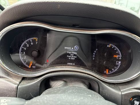 Used 2014 Jeep Grand Cherokee Limited w/ Trailer Tow Group IV AWD/4WD image 19