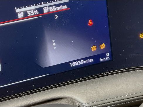 Used 2024 Nissan Ariya AWD image 12