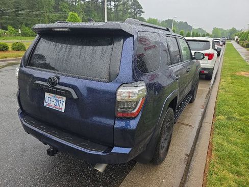 Used 2021 Toyota 4Runner Venture w/ Moonroof Package AWD/4WD image 8