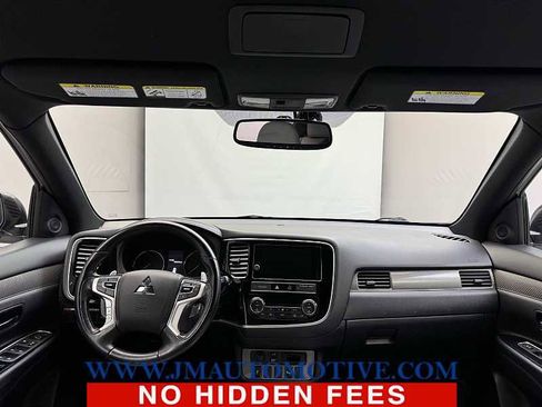 Used 2019 Mitsubishi Outlander SEL image 14