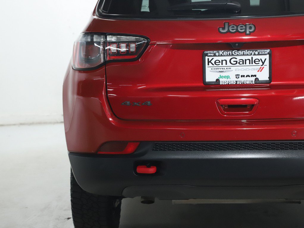 Used 2025 Jeep Compass Trailhawk AWD/4WD image 48